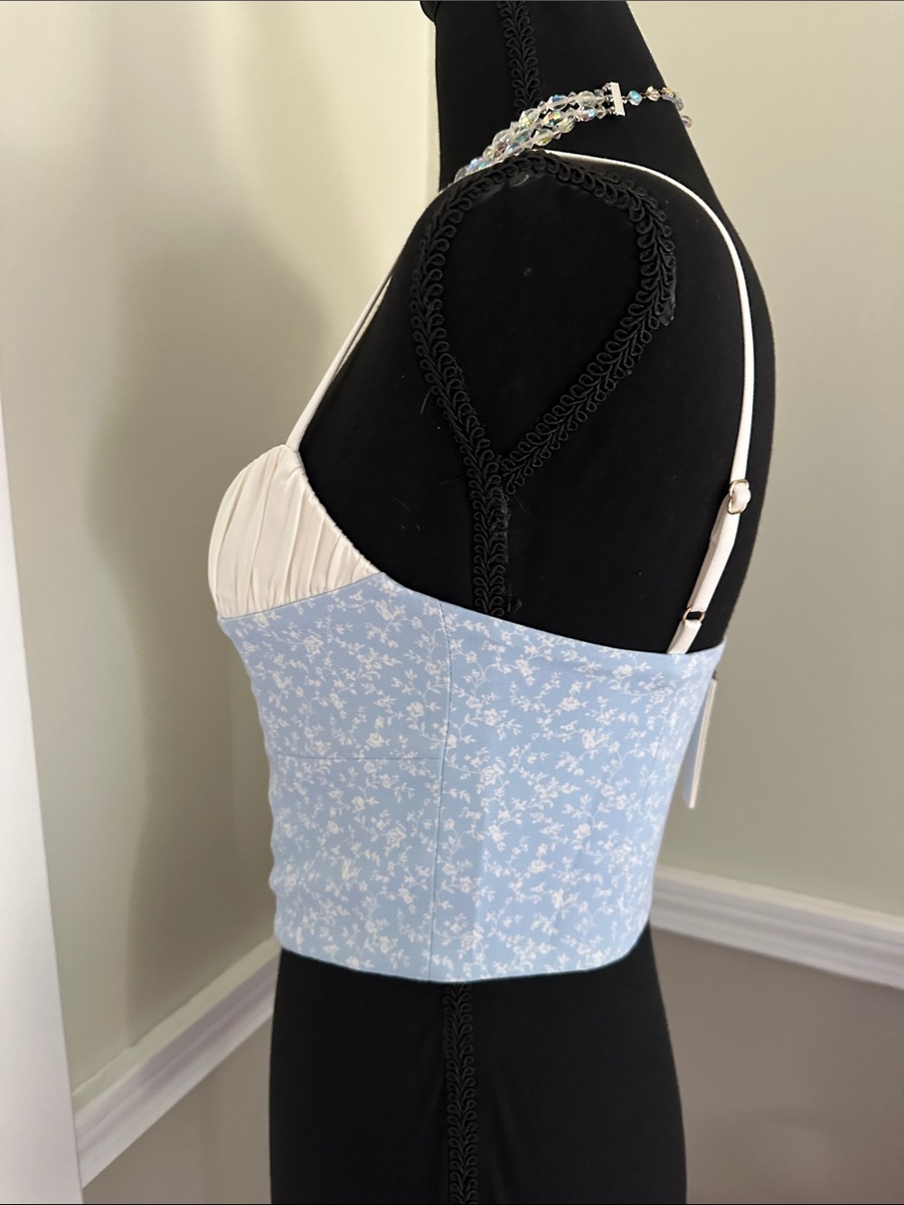 Rumored Cream & Light Blue Floral Bustier Crop Top(B) - Picture 3 of 13